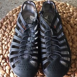 Jambu adventure shoes